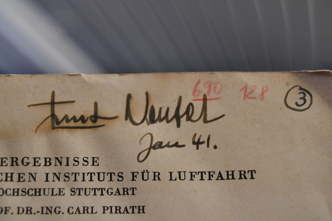 Flughäfen. Raumlage, Betrieb und Gestaltung.