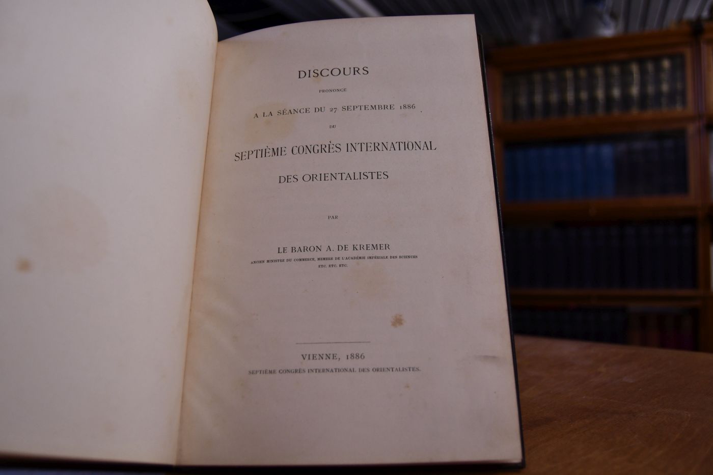Discours prononce a la Seance du 27. Septembre 1886 du septieme Congres International des Orientalistes par le Baron A. de Kremer.