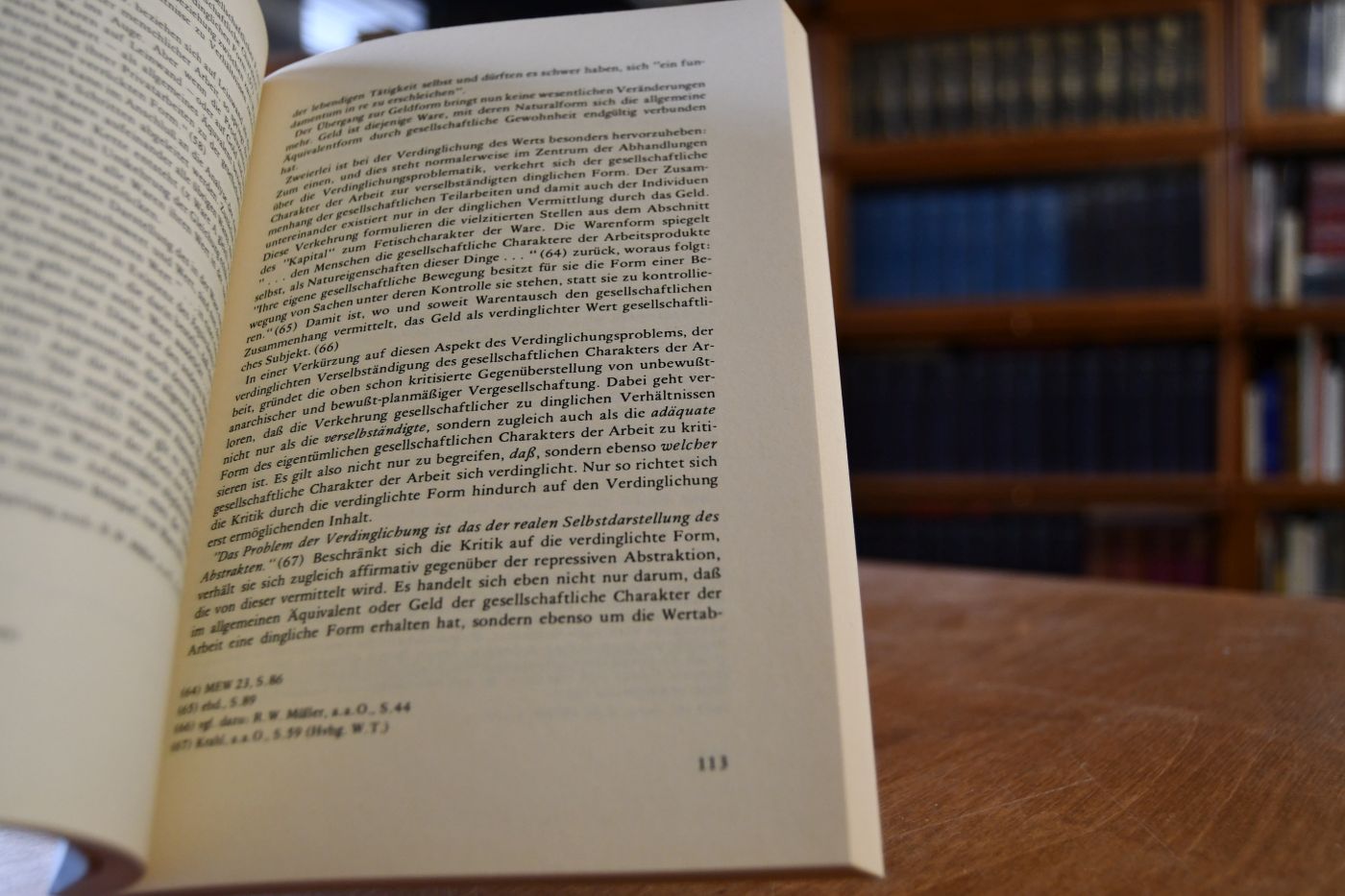 Herrschaft als Versachlichung. Wertabstraktion, Arbeitsteilung und Bürokratie in den nachkapitalistischen Gesellschaften sowjetischen Typs.
