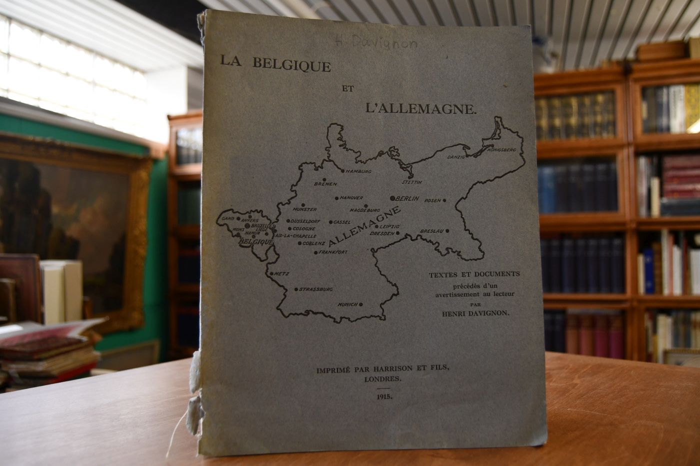 La Belgique et L`Allemagne. Textes et Documents precedes d`un avertissement au lecteur.