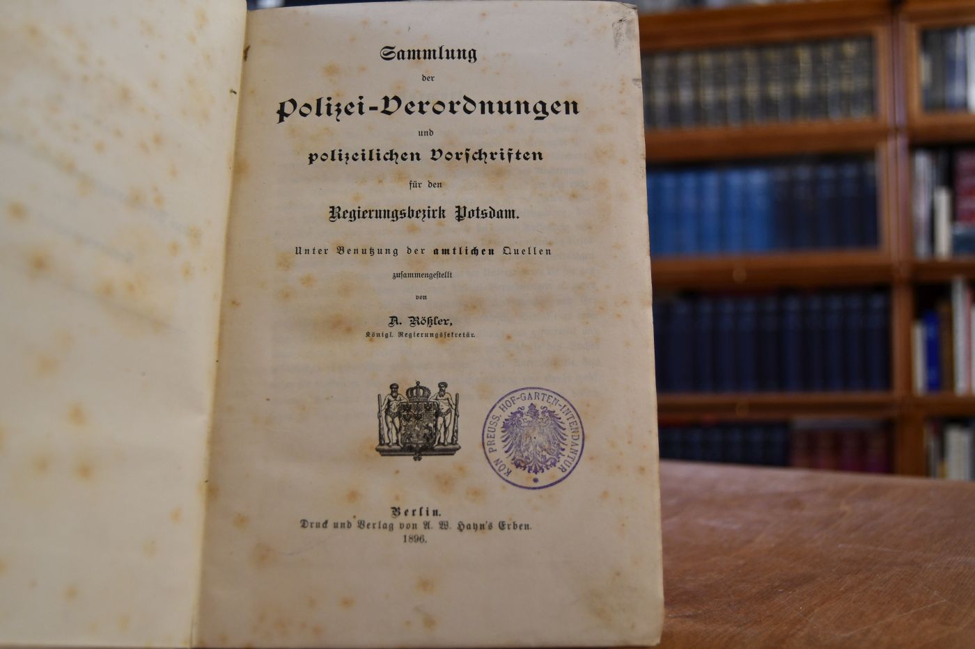 Sammlung der Polizei-Verordnungen und polizeilichen Vorschriften für den Regierungsbezirk Potsdam.