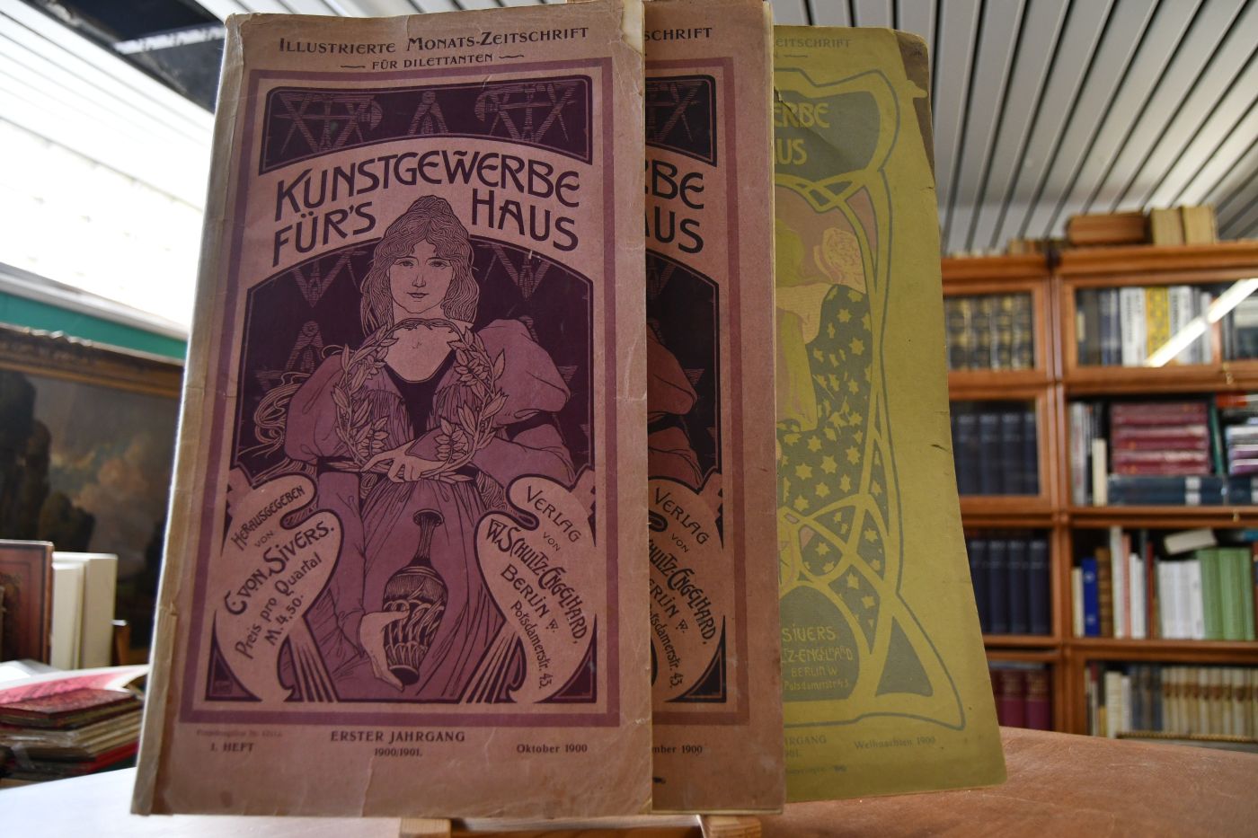 Kunstgewerbe für`s Haus. Illustrierte Monats-Zeitschrift für Dilettanten. Erster Jahrgang 1900/1901. 1.-3. Heft.