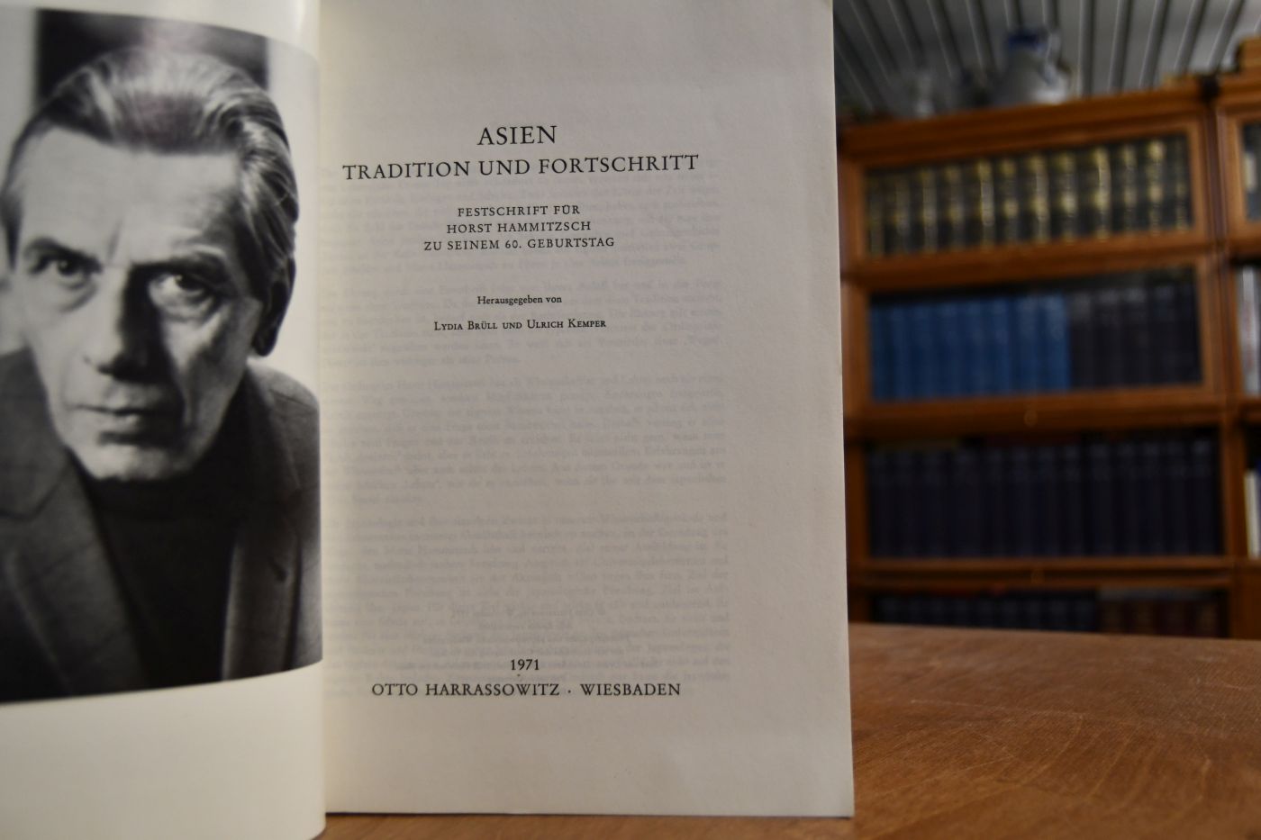 Asien. Tradition und Fortschritt. Festschrift für Heinz Hammitzsch zu seinem 60. Geburtstag.