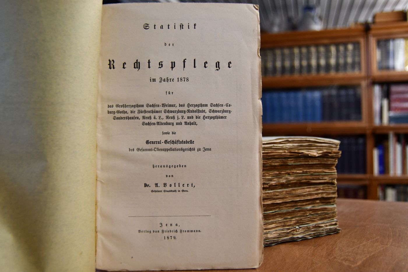 Statistik der gesammten Rechtspflege im Jahr 1863, 1864 für das Großherzogthum Sachsen-Weimar und die Fürstenthümer Schwarzburg-Rudolstadt, Schwarzburg-Sondershausen und Reuß j.L. Später Statistik der Rechtspflege im Jahre 1865-1878 für das Großherzogthum Sachsen-Weimar und die Fürstenthümer Schwarzburg-Rudolstadt, Schwarzburg-Sondershausen und Reuß j.L., die Herzogthümer Sachsen-Coburg-Gotha, Sachsen-Meiningen-Hildburghausen, Sachsen-Altenburg und Anhalt sowie die General-Geschäftstabelle des Gesammt-Oberappellationsgerichts zu Jena.