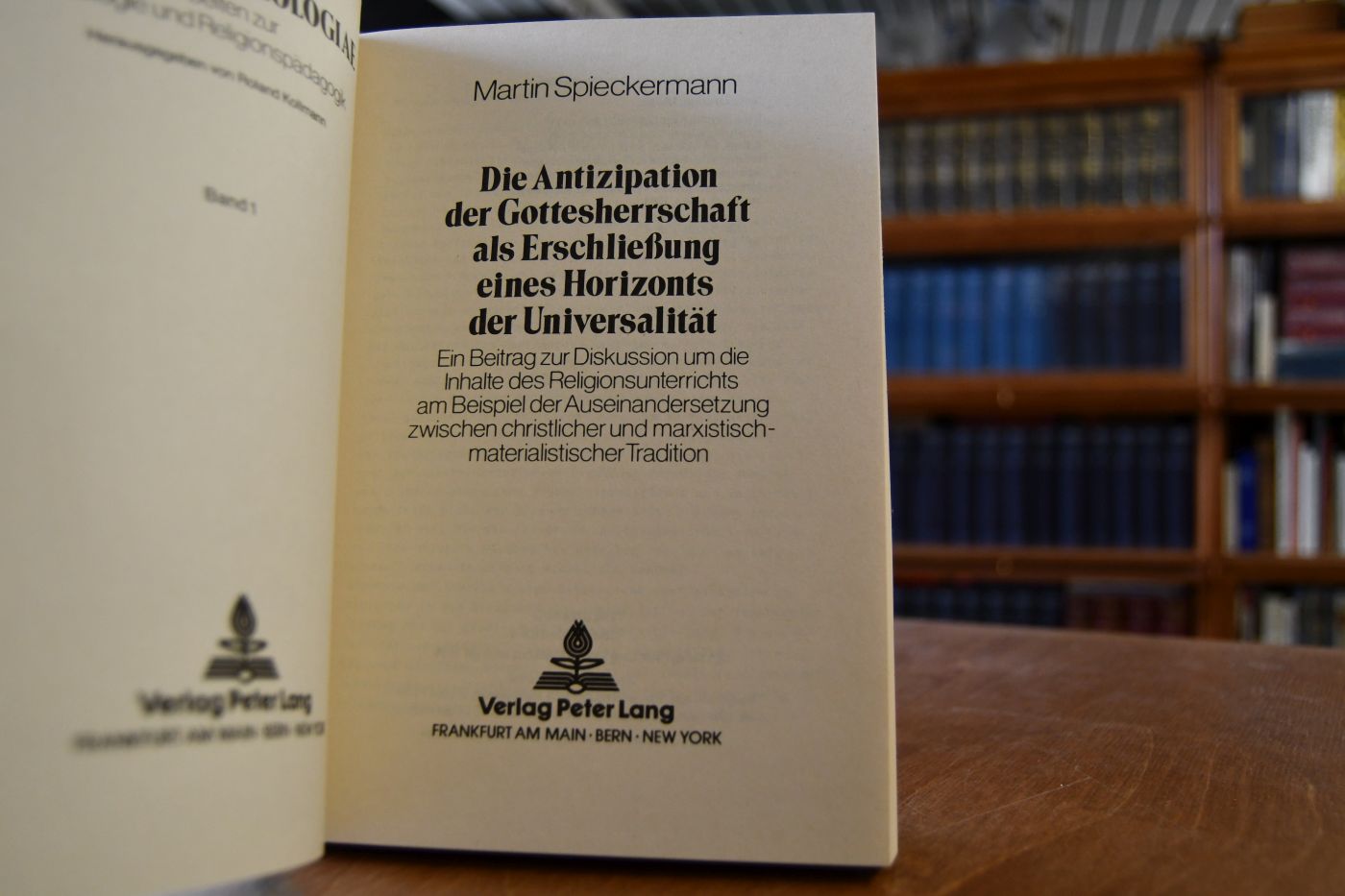 Die Antizipation der Gottesherrschaft als Erschliessung eines Horizonts der Universalität. Ein Beitrag zur Diskussion um die Inhalte des Religionsunterrichts am Beispiel der Auseinandersetzung zwischen christlicher und marxistisch-materialistischer Tradition.