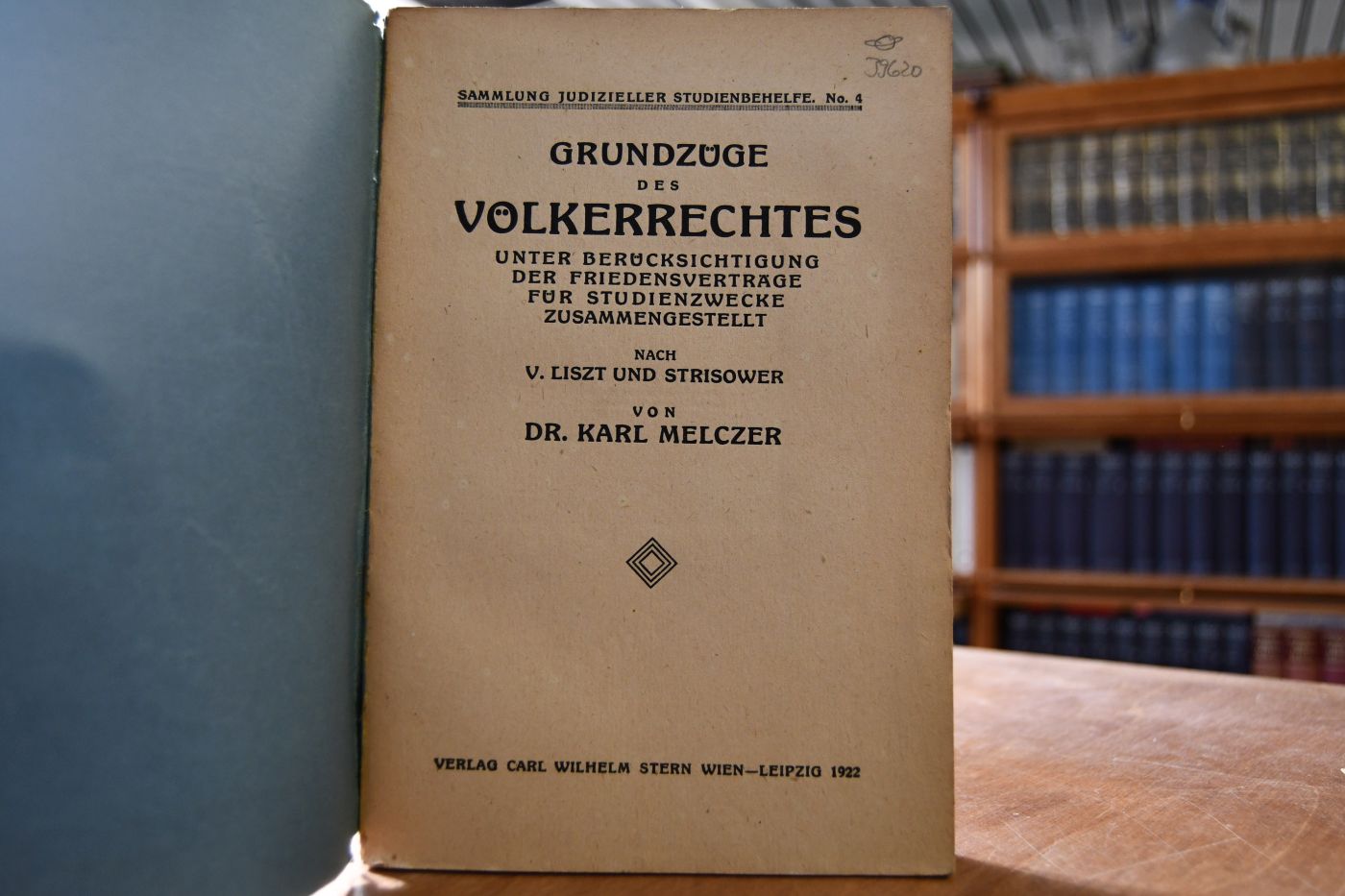 Grundzüge des Völkerrechtes. Unter Berücksichtigung der Friedensverträge für Studienzwecke zusammengestellt nach V. Liszt und Strisower.