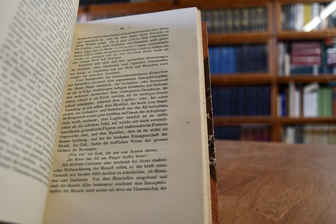 Grundzüge der Philosophie und der Theosophie populär und für gebildete Leser leicht fasslich dargestellt.