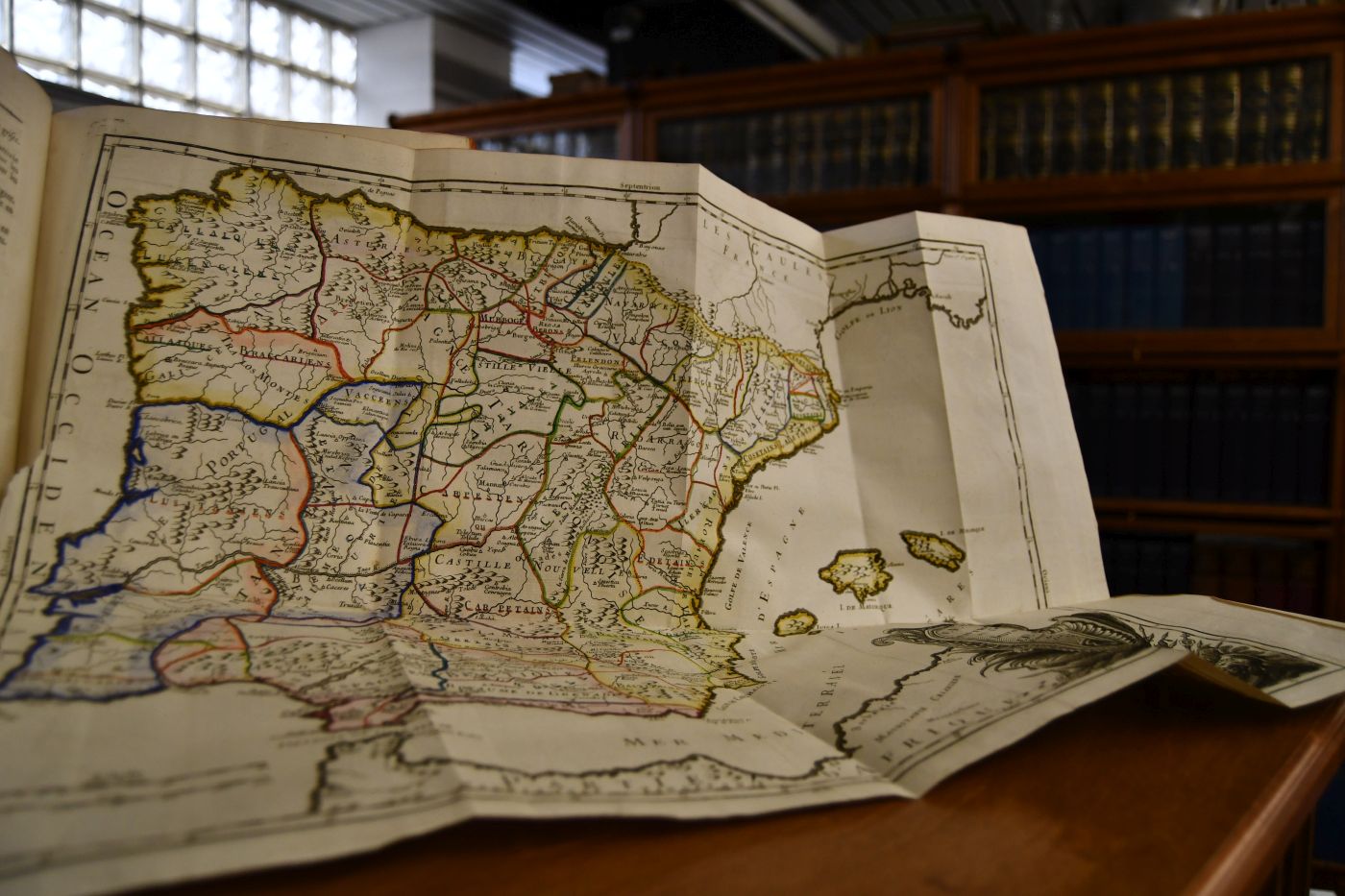 Histoire générale d`Espagne, traduite de l`espagnol de Jean de Ferreras. Enrichie de Notes historiques & critiques, de Vignettes en taille-douce, & de Cartes Géographiques. Par M. d`Hermilly. Tome I - X.