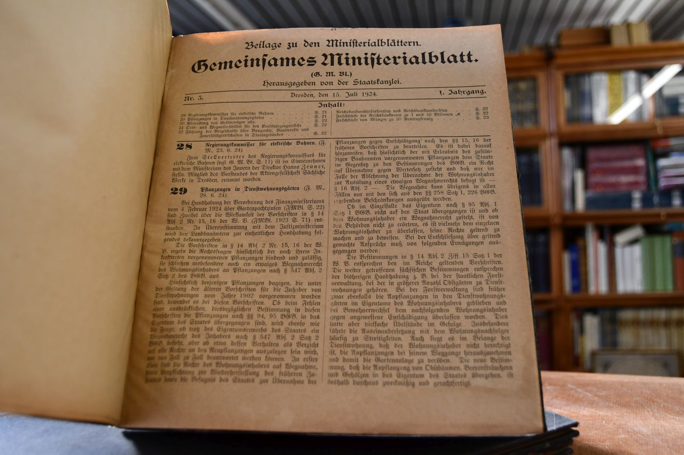 Gemeinsames Ministerialblatt (G.M.Bl.) Sachsen. Ausgabe A. Jahrgänge 1, 3-9 (bis Nr. 6 vom 4. März 1932).
