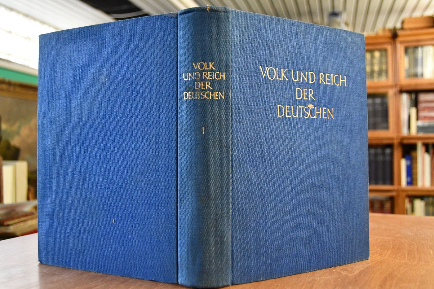 Volk und Reich der Deutschen. Erster Band (von 3) apart. Vorlesungen gehalten in der Deutschen Vereinigung für Staatswissenschaftliche Fortbildung.