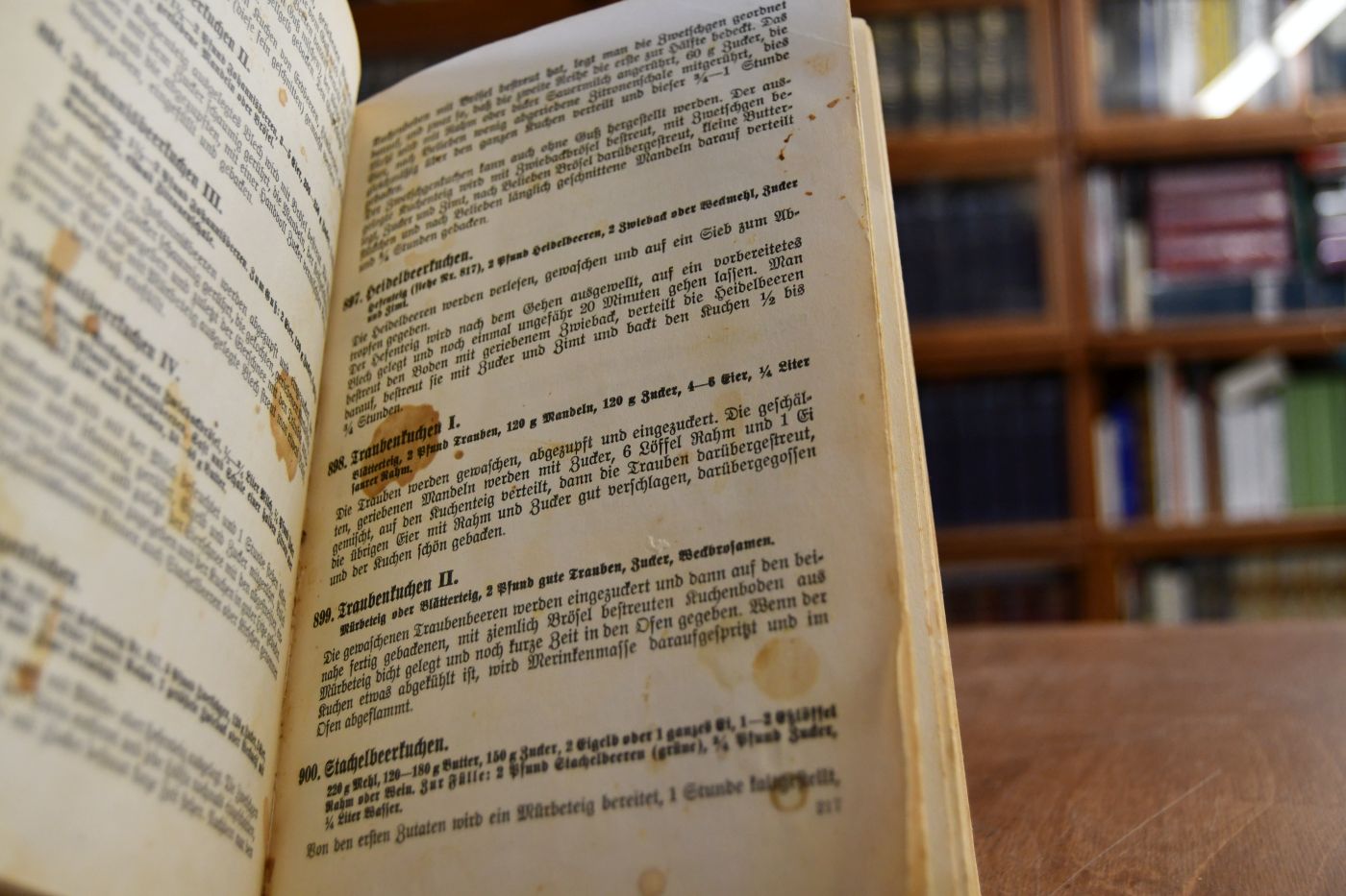 Kienle Kochbuch für die einfache bürgerliche Küche. 1163 erprobte und bewährte Original-Rezepte.
