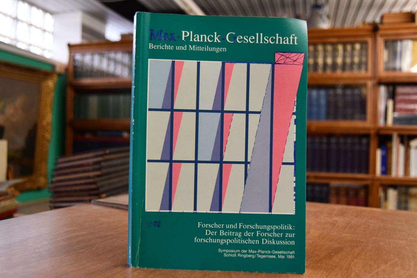 Forscher und Forschungspolitik Der Beitrag der Forscher zur forschungspolitischen Diskussion. Symposium der Max-Planck-Gesellschaft Schloß Ringberg/Tegernsee, Mai 1991.