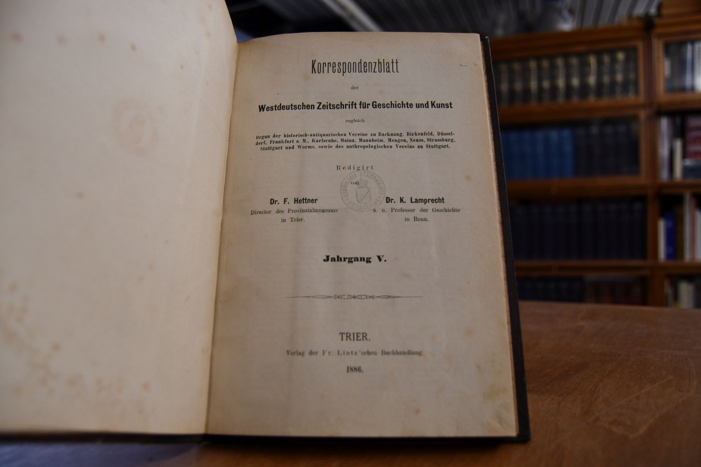 Korrespondenzblatt der Westdeutschen Zeitschrift für Geschichte und Kunst zugleich Organ der historisch-antiquarischen Vereine zu Backnang, Birjenfeld, Düsseldorf, Frankfurt a.M., Karlsruhe, Mainz, Mannheim, Mengen, Neuss, Strassburg, Stuttgart und Worms, sowie des anthropologischen Vereins zu Stuttgart. Jahrgang V-VII, X-XXVI