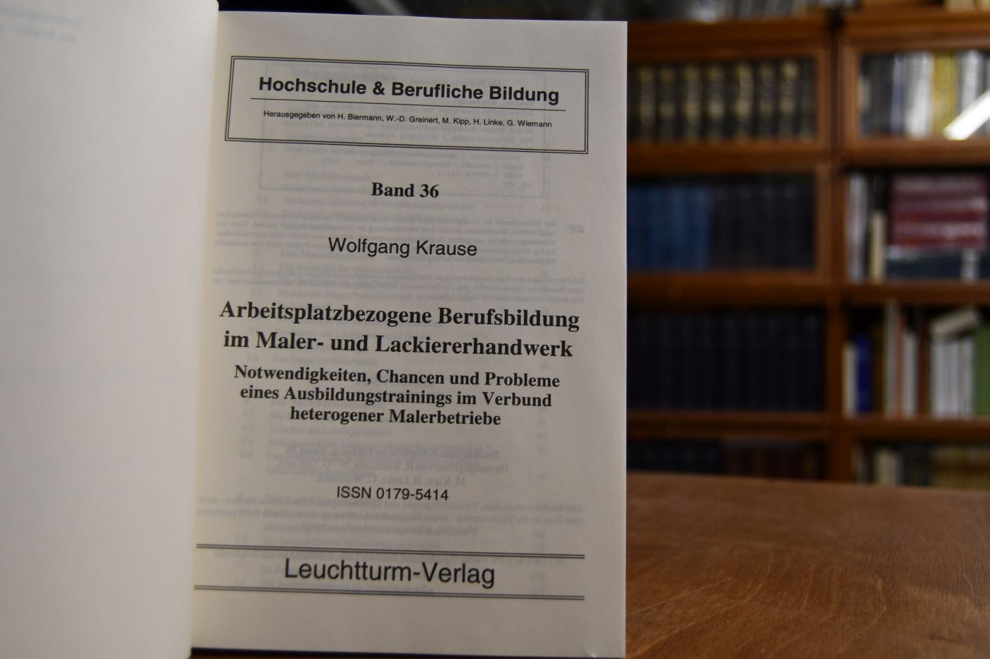 Arbeitsplatzbezogene Berufsbildung im Maler- und Lackiererhandwerk. Notwendigkeiten, Chancen und Probleme eines Ausbildungstrainings im Verbund heterogener Malerbetriebe.