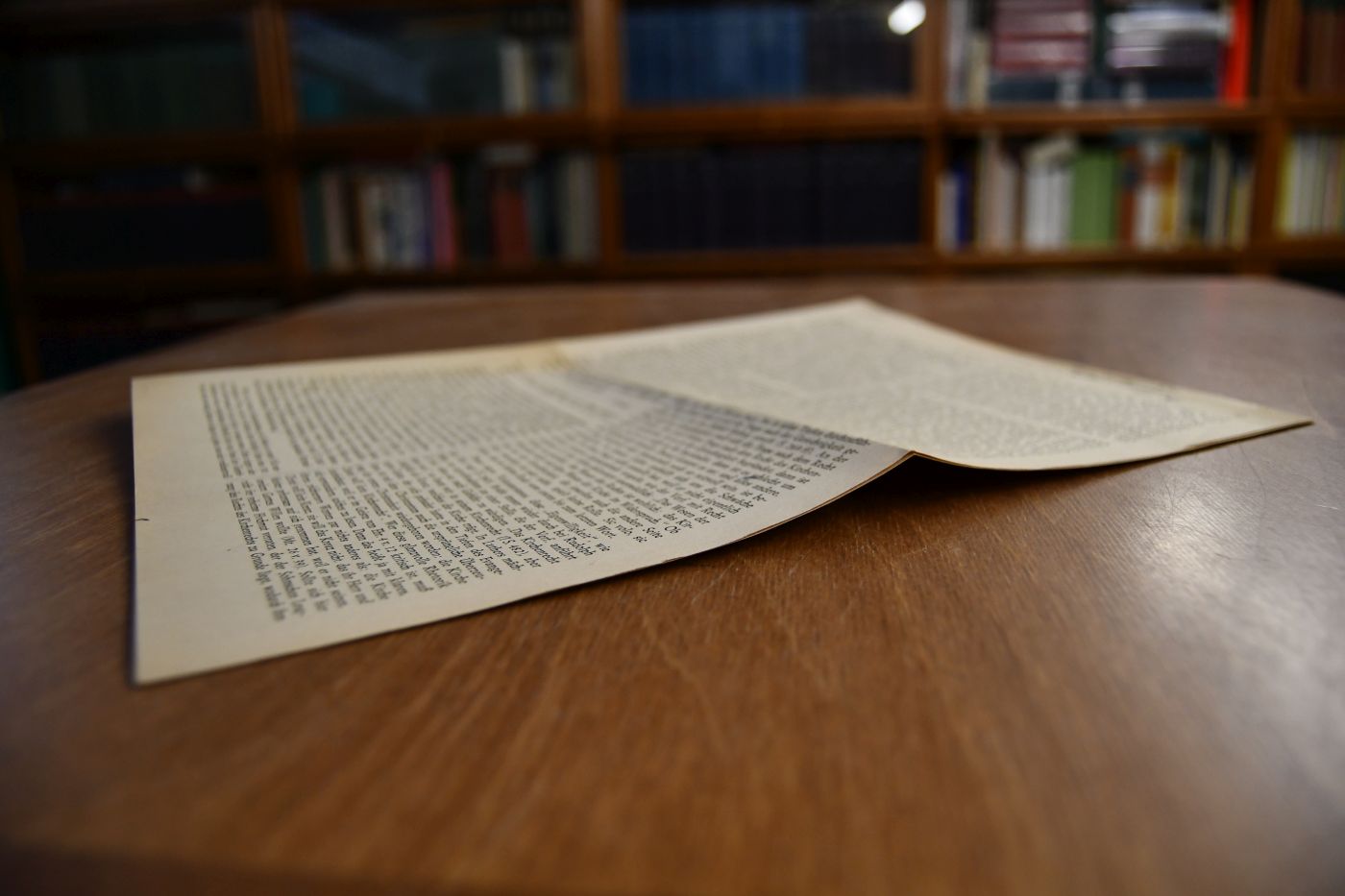 Buchbesprechung Wilhelm-Albert Hauck, Rudolf Sohm und Leo Tolstoi. Rechtsordnung und Gottesreich.