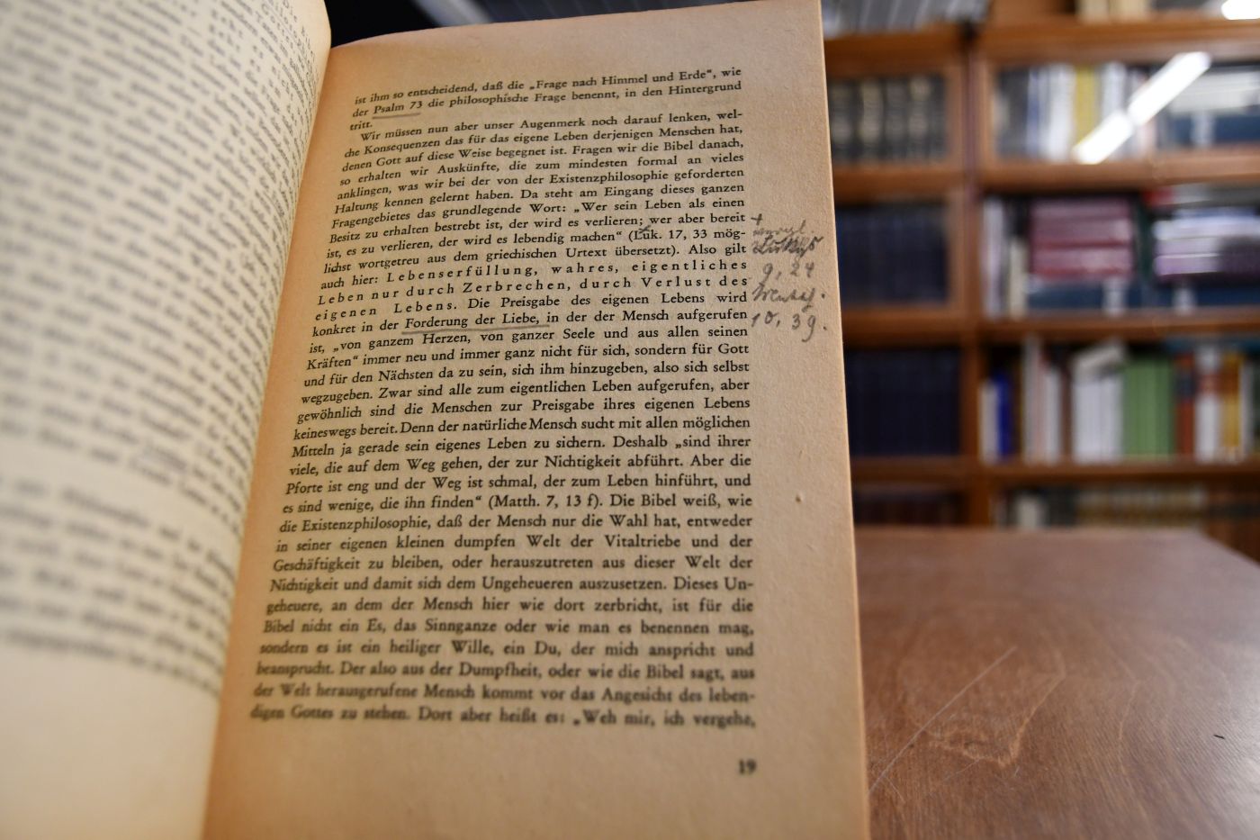 Bibel und moderne Philosophie über den Sinn des Lebens.