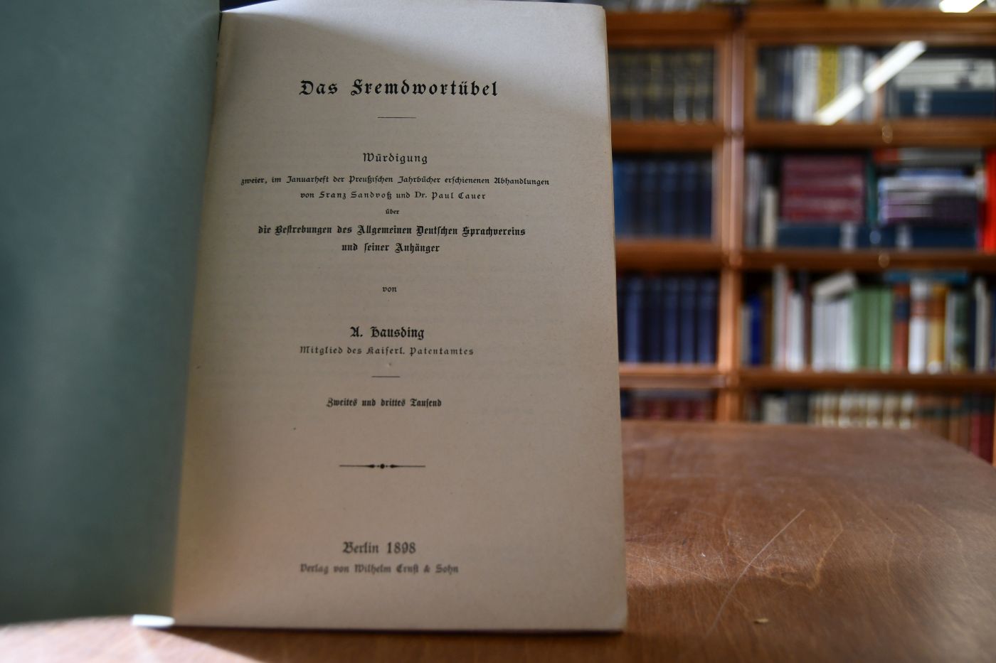Das Fremdwortübel. Würdigung zweier, im Januarheft der Preußischen Jahrbücher erschienenen Abhandlungen von Franz Sandvoß und Dr. Paul Cauer über die Bestrebungen des Allgemeinen Deutschen Sprachvereins und seiner Anhänger.