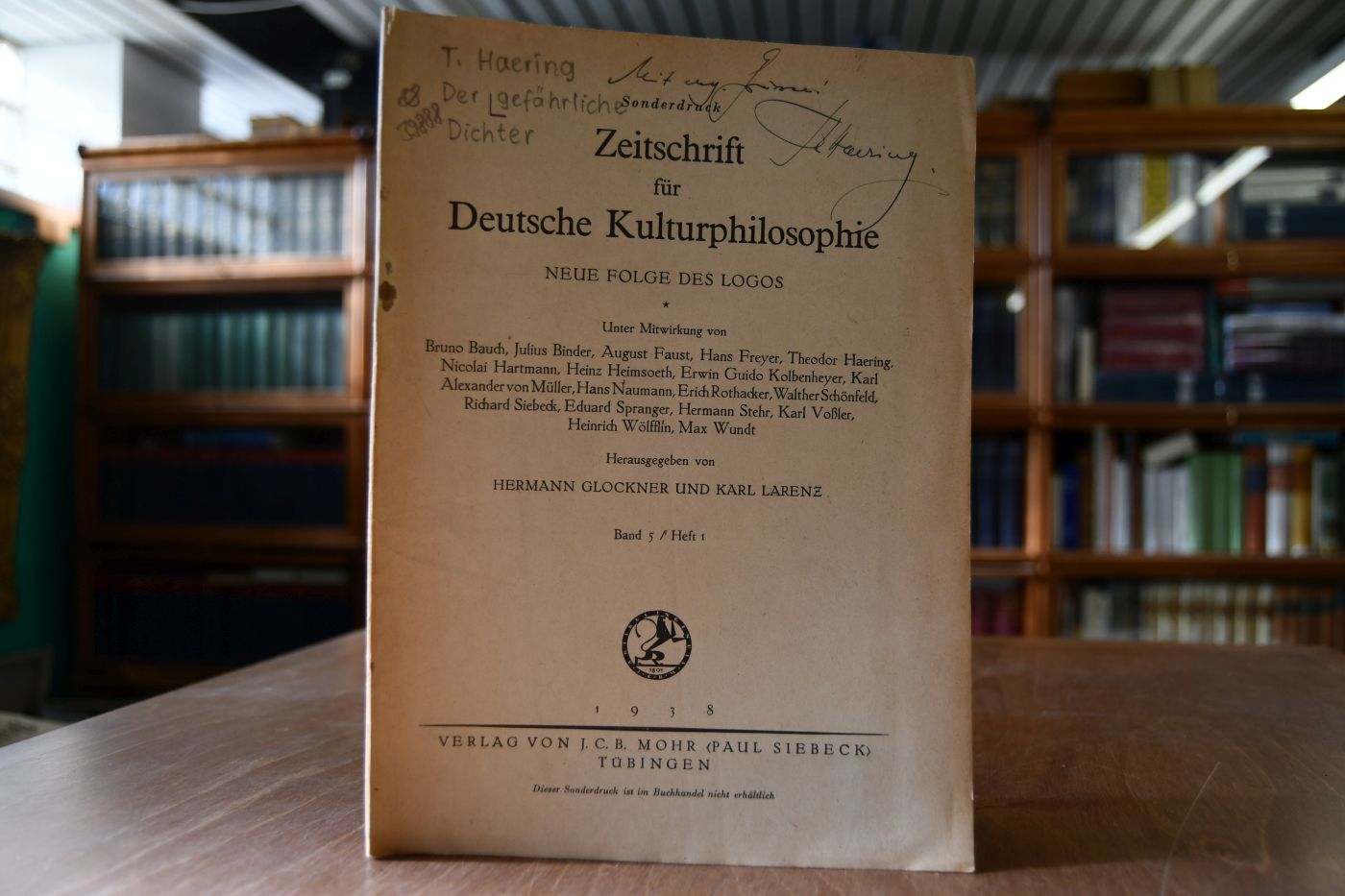 "Der gefährliche Dichter". Betrachtungen über die Grenzen zwischen Geschichte und Poesie.