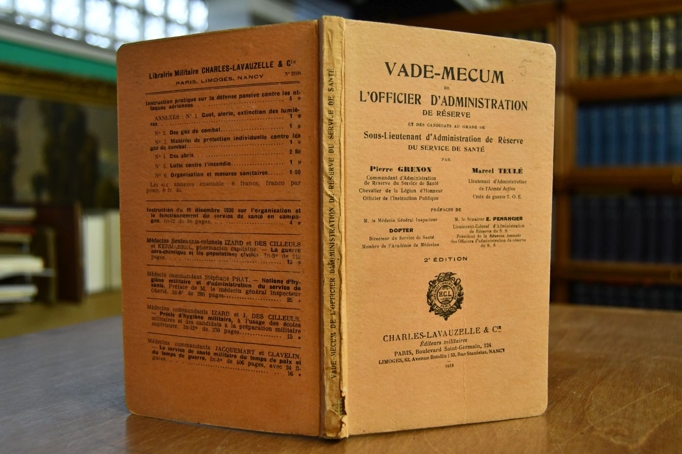 VADE-MECUM De L`OFFICIER D`ADMINISTRATION DE RESERVE Et DES CANDIDATS AU GRADE DE Sous-Lieutenant d`Administration de Reserve DU SERVICE DE SANTE.