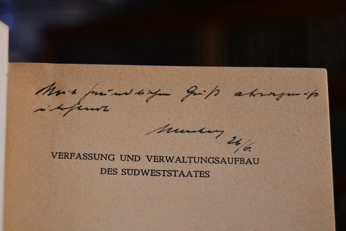 Verfassung und Verwaltungsaufbau des Südweststaates.