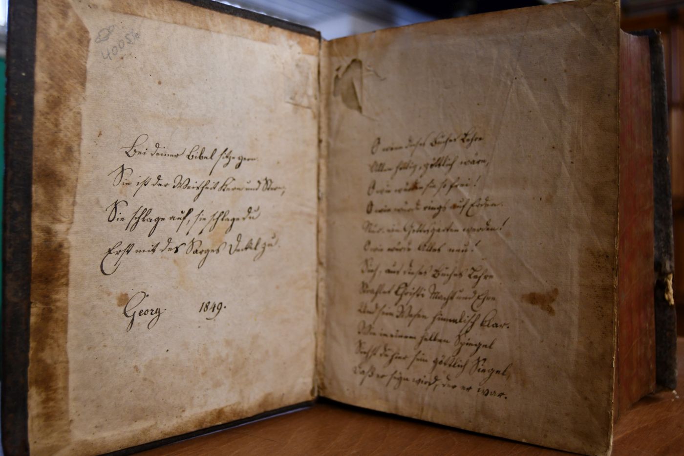 Biblia, Das ist Die ganze Heilige Schrift Alten und Neuen Testaments, Nach der Teutschen Übersetzung Herrn D. Martin Luthers, Insonderheit denen zum Dienst, welche mit weitläuftigen Auslegungen nicht versehen sind, mit zulänglichen Anmerkungen und Erklärungen, auch Vergleichungen der, einander entgegen zu seyn scheinenden Stellen, durchgehends nach dem Grund-Text erläutert, und nebst verschiedenen erbaulichen Zusätzen herausgegeben von Gustav Georg Zeltner, mit einer Vorrede Johann Jacob Pfitzers.