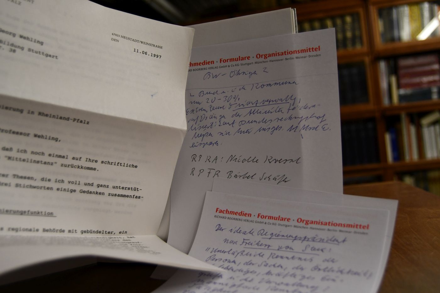 Begegnungen - Entscheidungen. Festschrift für Regierungspräsident Dr. Max Gögler.