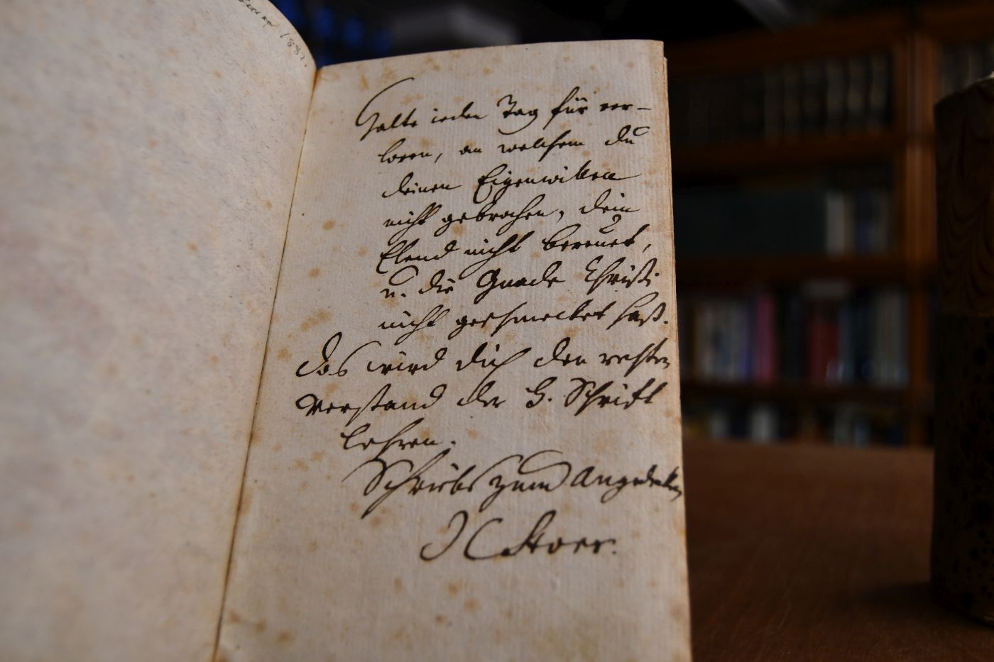 Die Bibel oder ganze heilige Schrift alten und neuen Testaments nach der Uebersetzung Martin Luthers samt dessen Vorrede über die Epistel an die Römer wie auch achzig neue Vorreden über alle und jede biblische Bücher und einer Anleitung zum heilsamen Gebrauch des Wortes Gottes.