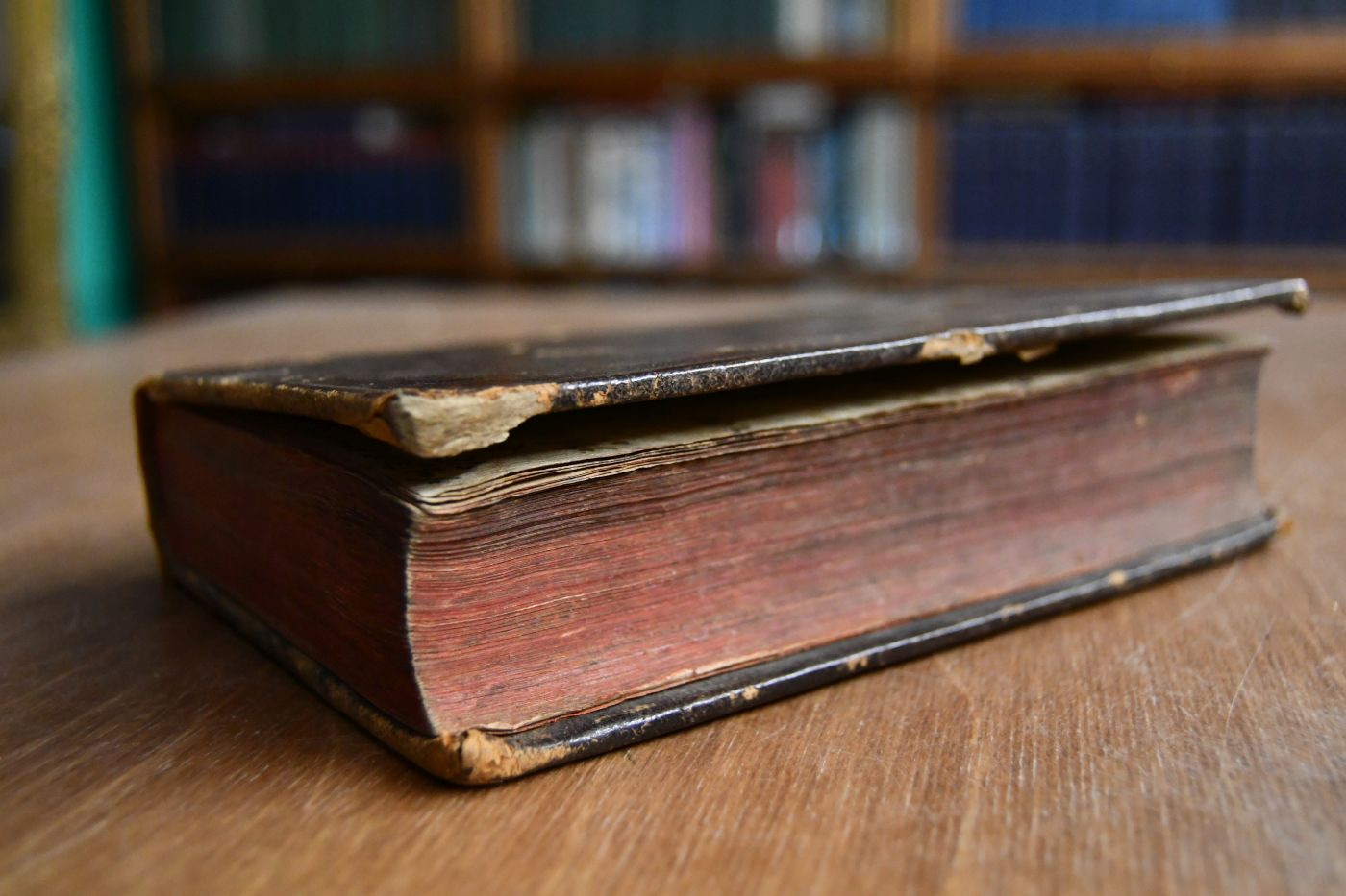Tägliches Hand-Buch in guten und bösen Tagen. Das ist Aufmunterung, Gebete und Gesänge 1. Für Gesunde, 2. Für Betrübte, 3. Für Krancke, 4. Für Sterbende, wie auch Sprüche, Seuffzer und Gebete, denen Sterbenden vorzusprechen, Nebst Fest-Andachten, zur Ehre Gottes und Erbauung der Christlichen Gemeinde herausgegeben, Mit Kriegs-Theurungs- Pest- Friedens- und Wetter-Gebetern, ingleichem einem Anhang von schönen und geistreichen Gebetern und Seufzern vor schwangere und gebährende Frawen auf allerhand Umbstände und Vorfälle, wie durch Kupfern vermehret.
