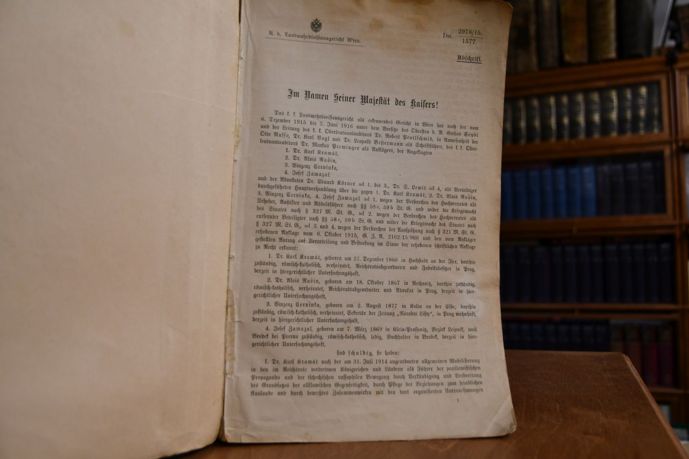 Urteil des k.k. Landwehrdivisionsgerichts Wien nach der Hauptverhandlung vom 6. Dezember 1915 bis 3. Juni 1916 mit Urteilsbegründung ... gegen Dr. Karel Kramár, Reichsratsabgeordneter und Fabrikbesitzer in Prag, Dr. Alois Rašin, Reichstagsabgeordneter und Advokat in Prag, Vinzenz Cervinka, Sekretär der Zeitung "Národní Listy" in Prag, Josef Zamazal, Buchhalter in Brodek ...