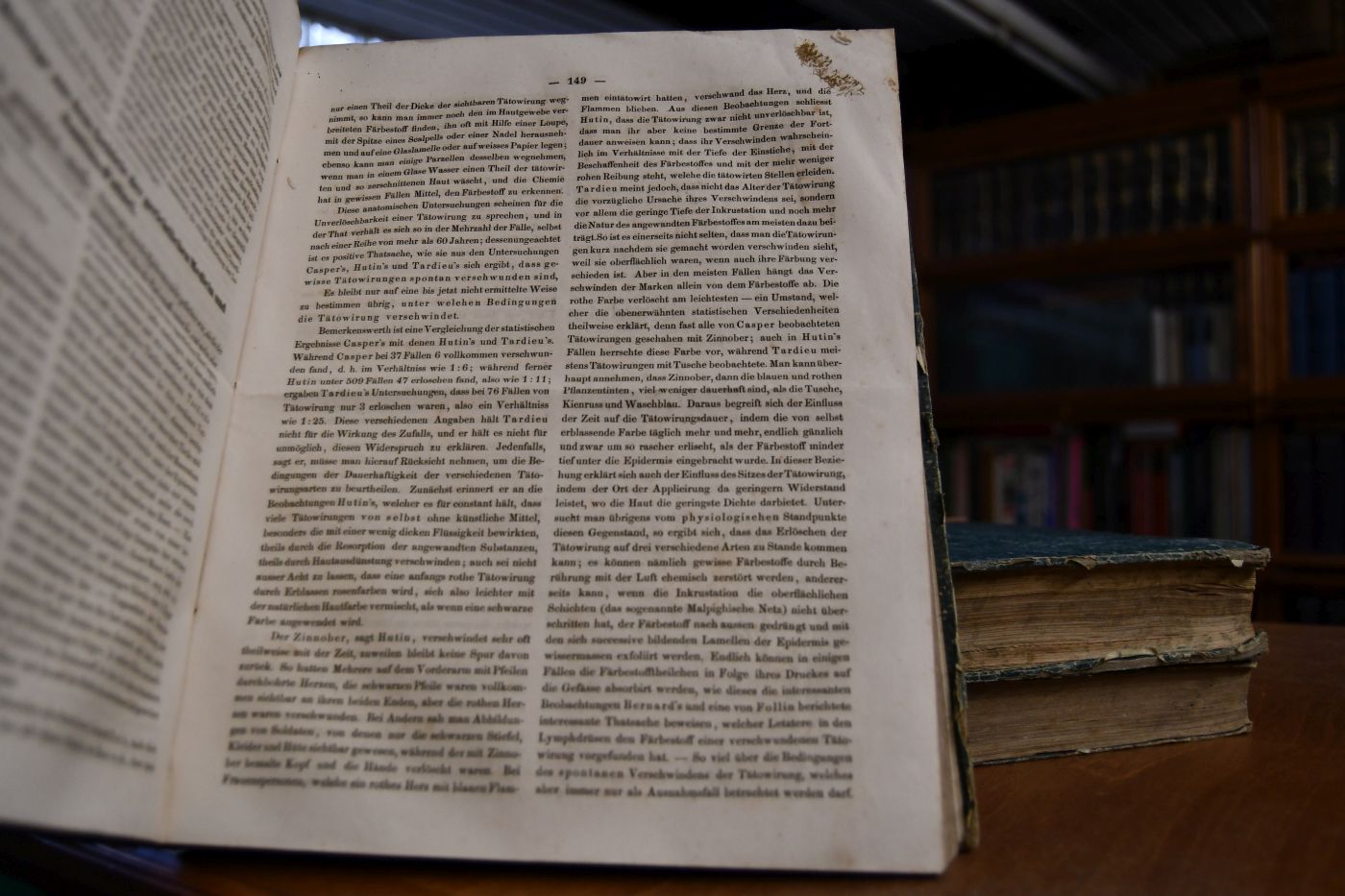 Oesterreichische Zeitschrift für practische Heilkunde. I. - III. Jahrgang. In Bd. 2 angebunden Tageblatt der 32. Versammlung Deutscher Naturforscher und Ärzte in Wien im Jahre 1856 (8 Nummern16. September- 3. Oktober). In Bd. 3 angebunden Rede zum Andenken Georg Josef Beer`s.