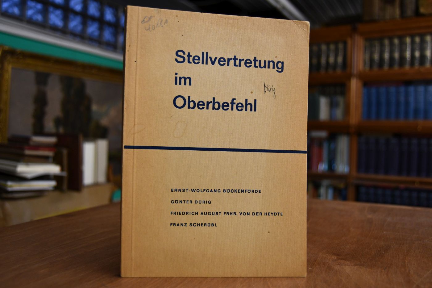 Foto des Verkäufers Stellvertretung im Oberbefehl ; Referate und Diskussionsbeiträge auf einer Arbeitstagung der Hochschule für Politische Wissenschaften.