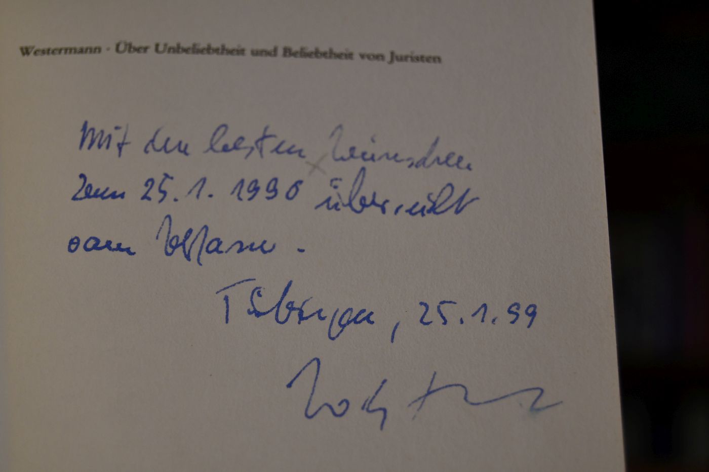 Über Unbeliebtheit und Beliebtheit von Juristen.