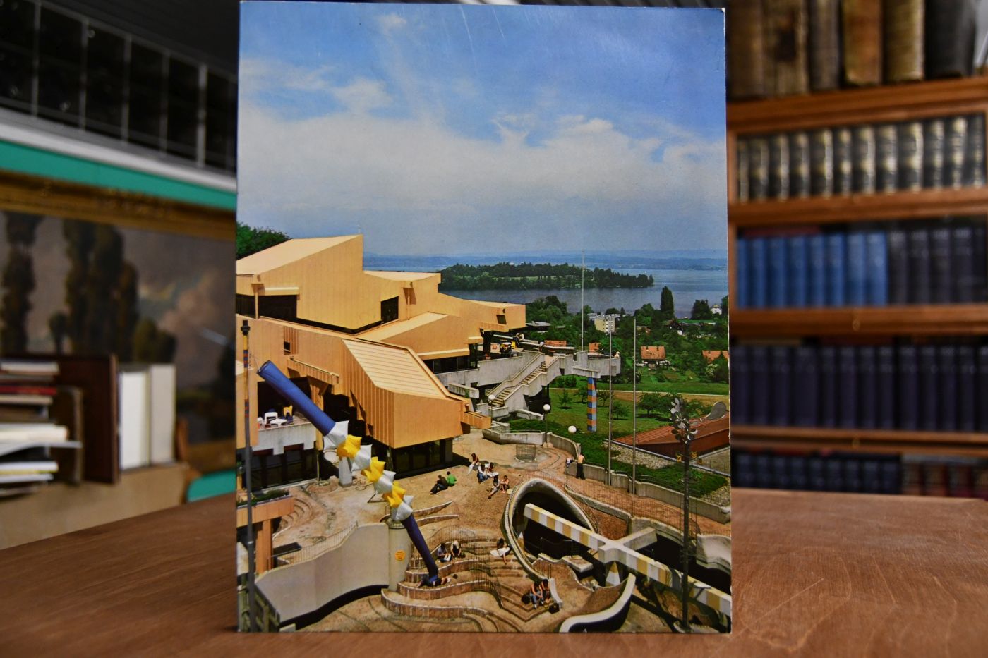 Bau+Kunst Uni Konstanz. Umfeld, Forum, Übergänge, Außenmalerei, Innenräume, Sonnenbühl.