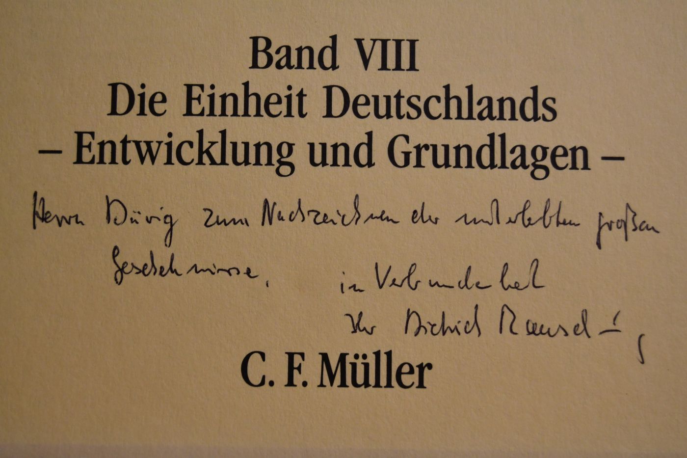 Dienationalen und internationalen Prozeduren zur Herstellung der Staatseinheit.