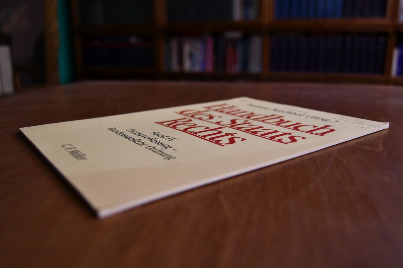 Zuständigkeitsordnung und Kollisionsrecht im Bundesstaat.