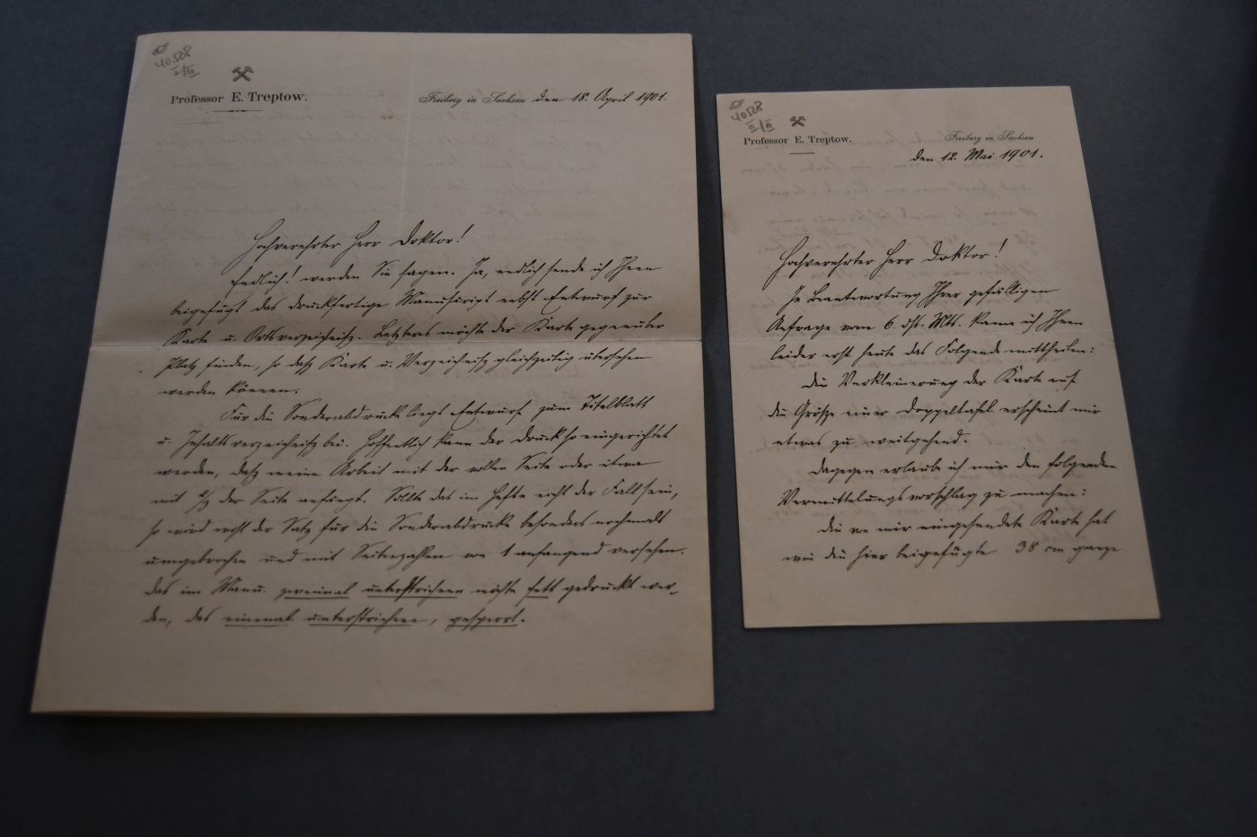 2 handschriftliche Briefe des Freiberger Bergbauwissenschaftlers Emil Treptow (1854-1935) an den Danziger Lehrer und Botaniker Konrad Lakowitz(1859-1945) vom 18. April und 12. Mai 1901.