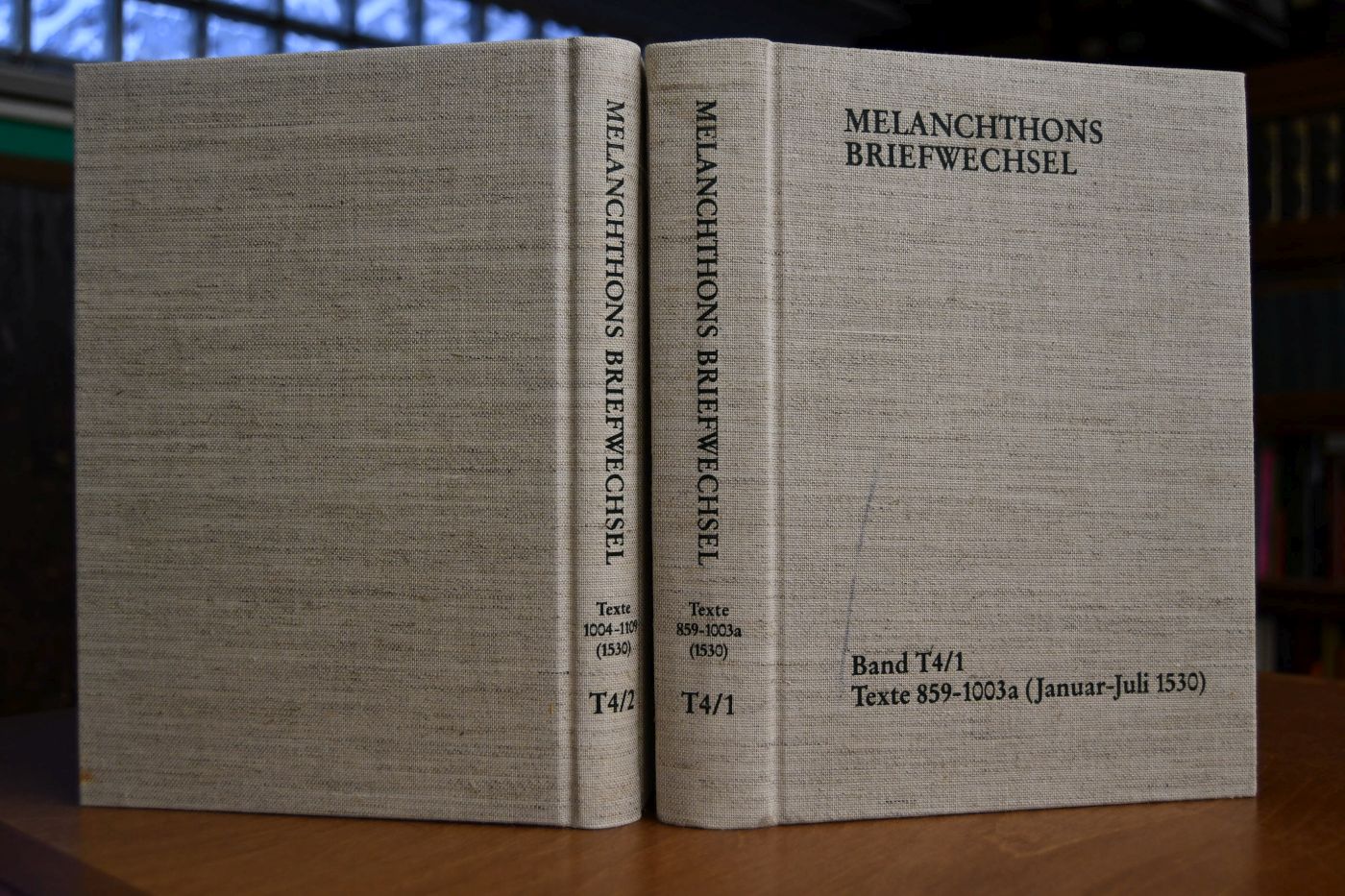 Melanchthons Briefwechsel. Bände T 4/1+4/2 Texte 859-1003a (Januar-Juli-1530) + Texte 1004-1109 (August-Dezember 1530).