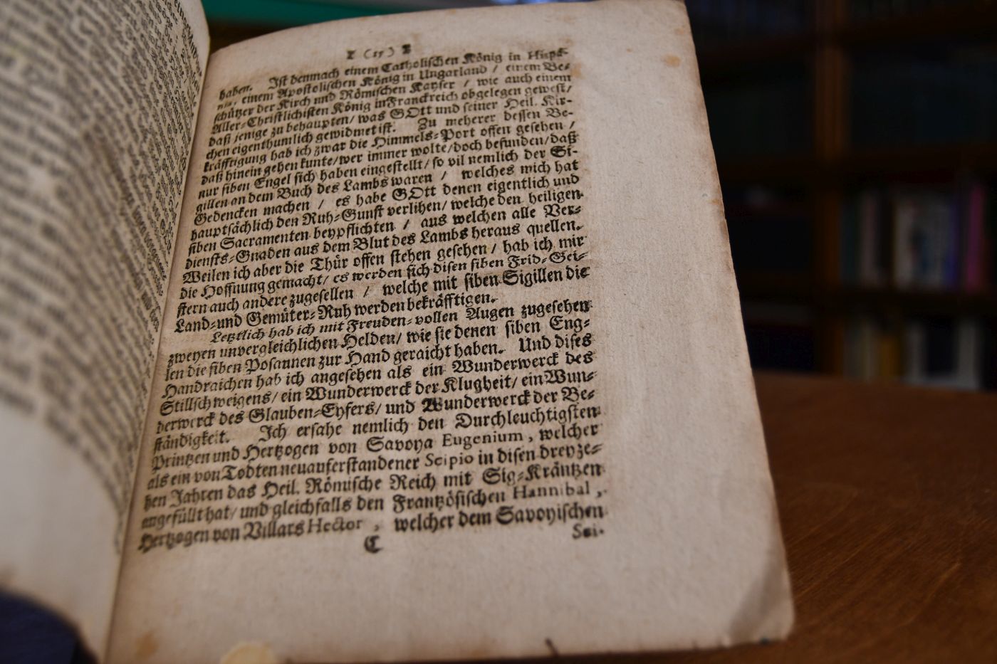 Abwechslung Der Zeit des Kriegs Mit Der Zeit des Friedens Erfolgt auf Befelch Des Allerdurchleuchtigsten Unüberwindlichen Friden-Fürsten Caroli VI. Römis. Kaysers [et]c. In einer Danck-Predig vorgetragen Von R.P. Casparo Mandl der Gesellschafft Jesu Priestern, deß Hohen thum-Stifft, dermahligen Predigern. Augsburg, den 4. Novembr. 1714.