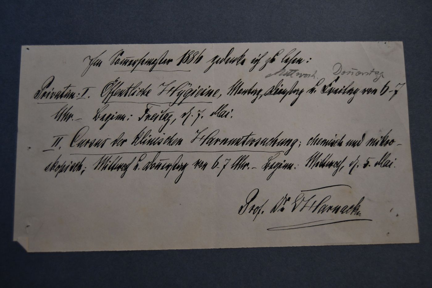 Handschriftliche Vorlesungsankündigung des Pharmakologen und Leiters des Pharmakologischen Instituts der Universität Halle Erich Harnack (1852-1915) zum Sommersemester 1886.