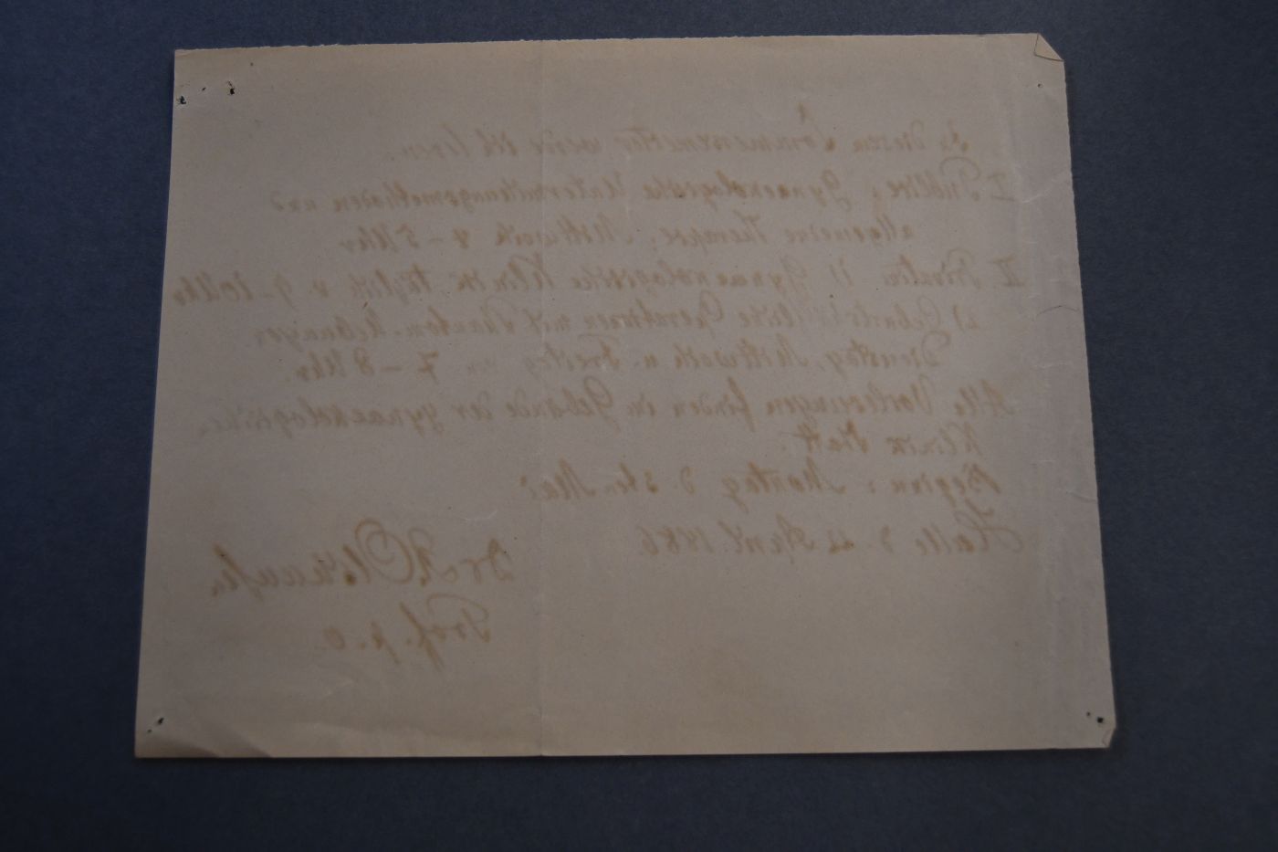 Handschriftliche Vorlesungsanzeige des deutschen Gynäkologen und Geburtshelfers in Halle Robert Olshausen (1835 - 1915) für das Sommersemester 1886.