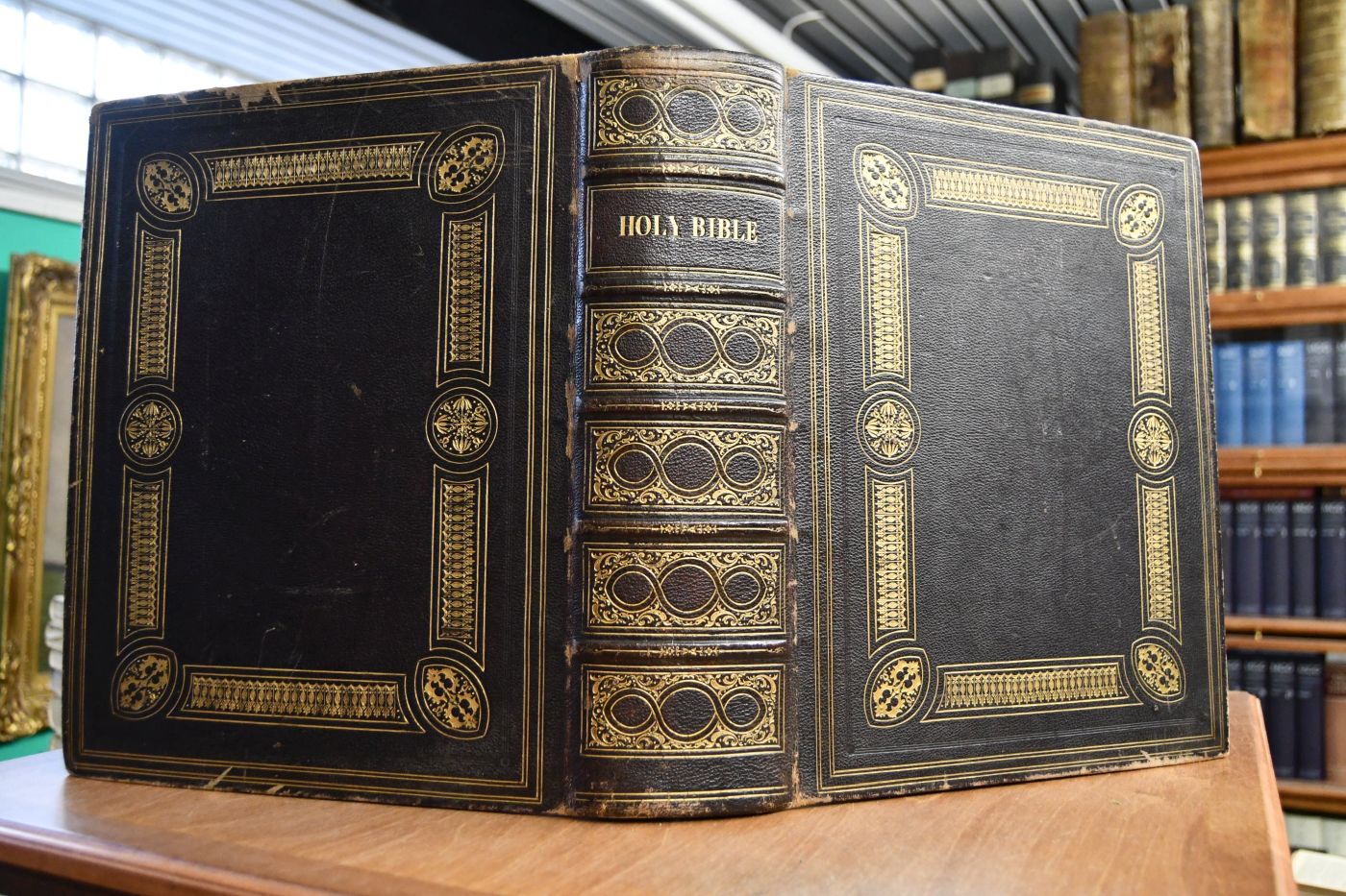 The Imperial Illustrated Bible. Containing the Old and New Testaments according to the Authorised Version; with Marginal References and Illustrations; Evangelical Reflections, and Numerous Explanatory Notes By the Reverend John Brown; and Critical and Explanatory Notes, with Concluding Remarks on Each Book, prepared for this Edition Exclusively. By the Rev J.B. Patterson, and the Rev. A.S. Patterson.