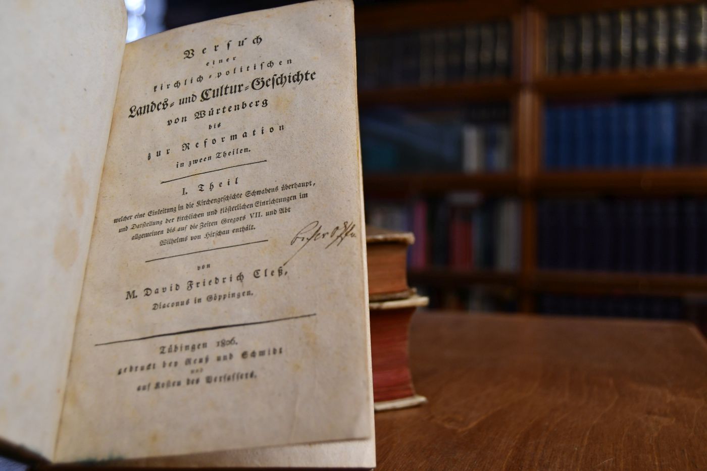 Versuch einer kirchlich-politischen Landes- und Cultur-Geschichte von Würtenberg bis zur Reformation in zween Theilen. 2 Teile in 3 Bänden.
