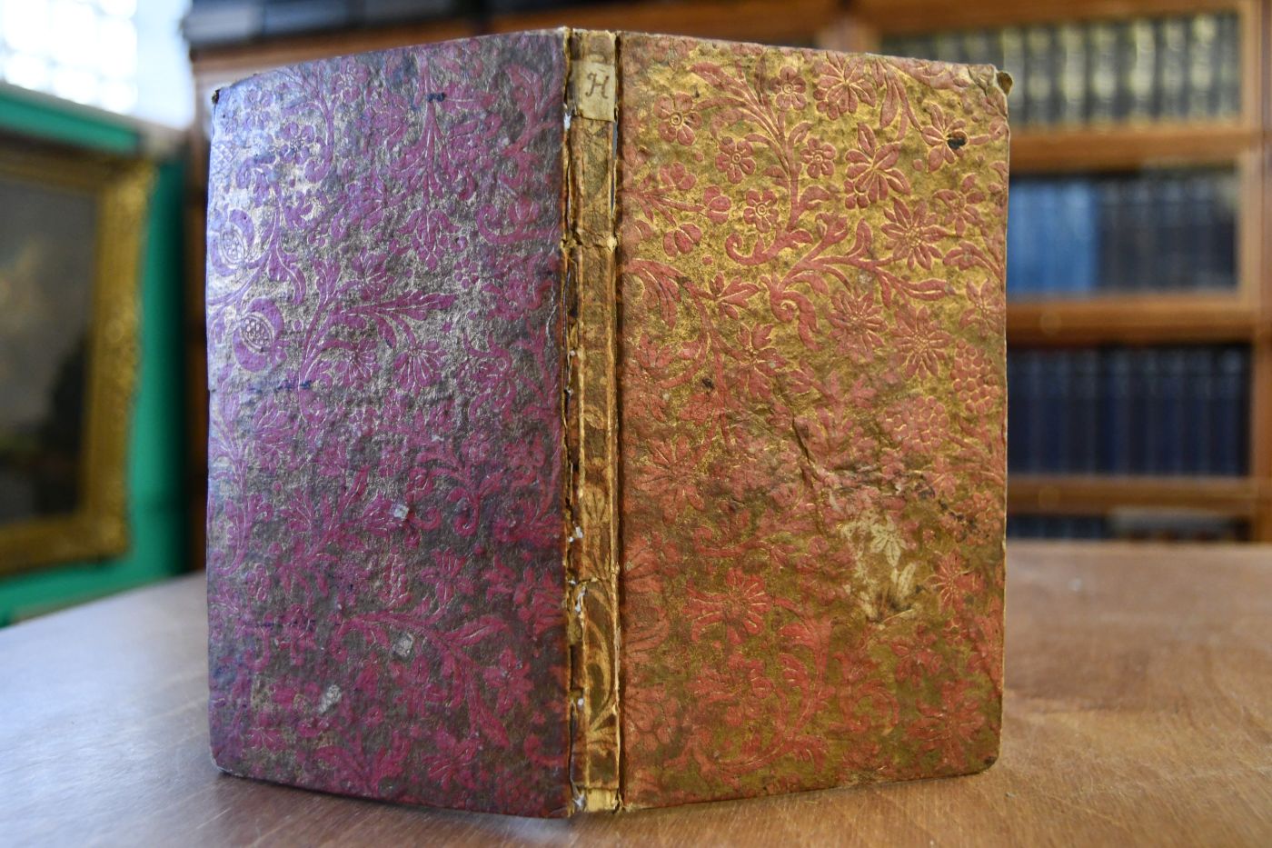 Dissertatio de Auditu proposita a P. Carolo Lachemayr, Societatis Jesu, Phil. Doct. Prof. Ord. Publ. cum ex decreto inclyti collegii philosophici Prima AA, LL ac Philosophiae Laurea Ritu publico, ac solenni insigniret Illustriss. Praenob. Nob. Ornat. ac Perdoct. D.D. Candidatos. In Alma Caesareo-Leopoldina Universitate Oenipontana. Mense Augusto Anno 1752.