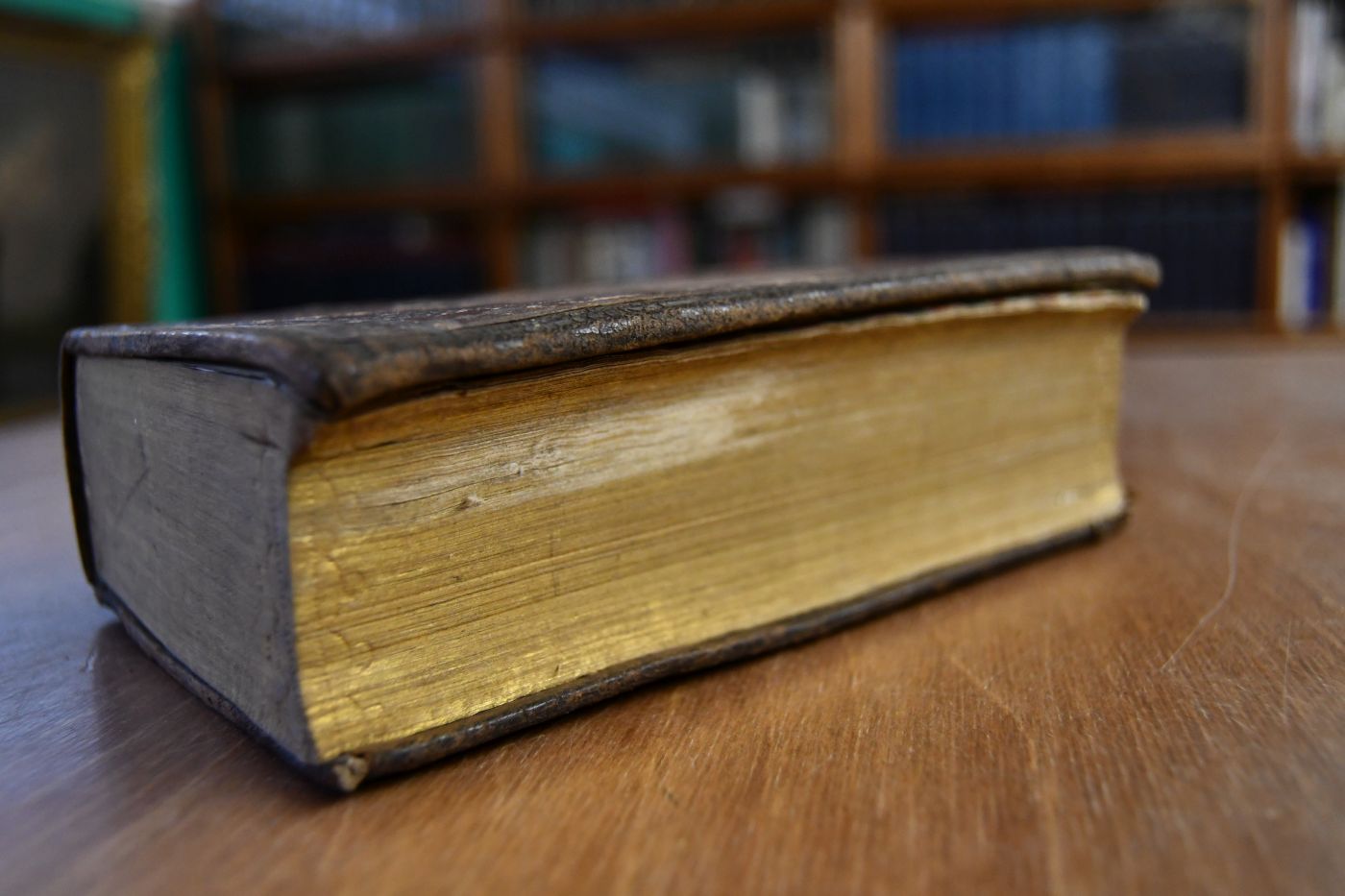 Neue Sammlung auserlesener evangelischer Lieder oder vollständigeres Gesangbuch zum öffentlichen und besonderen Gebrauch der christlichen Gemeinen in dem Burggrafthum Nürnberg oberhalb Gebürgs. Angebunden Johann Theodor Künneth, Gebetbuch zur Kirchen- und Hausandacht auf alle Wochentage Morgens und Abends dann an Sonn- Fest- Buß- und Communiontagen wie auch bey andern Zeiten und Gelegenheiten als ein Anhang zum Bayreuthischen Gesangbuche.
