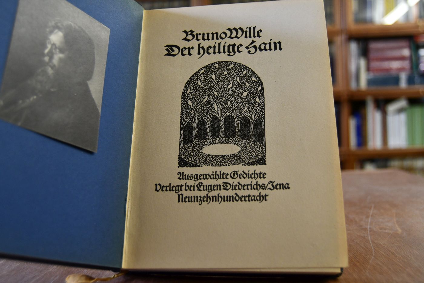 Der heilige Hain. Ausgewählte Gedichte.