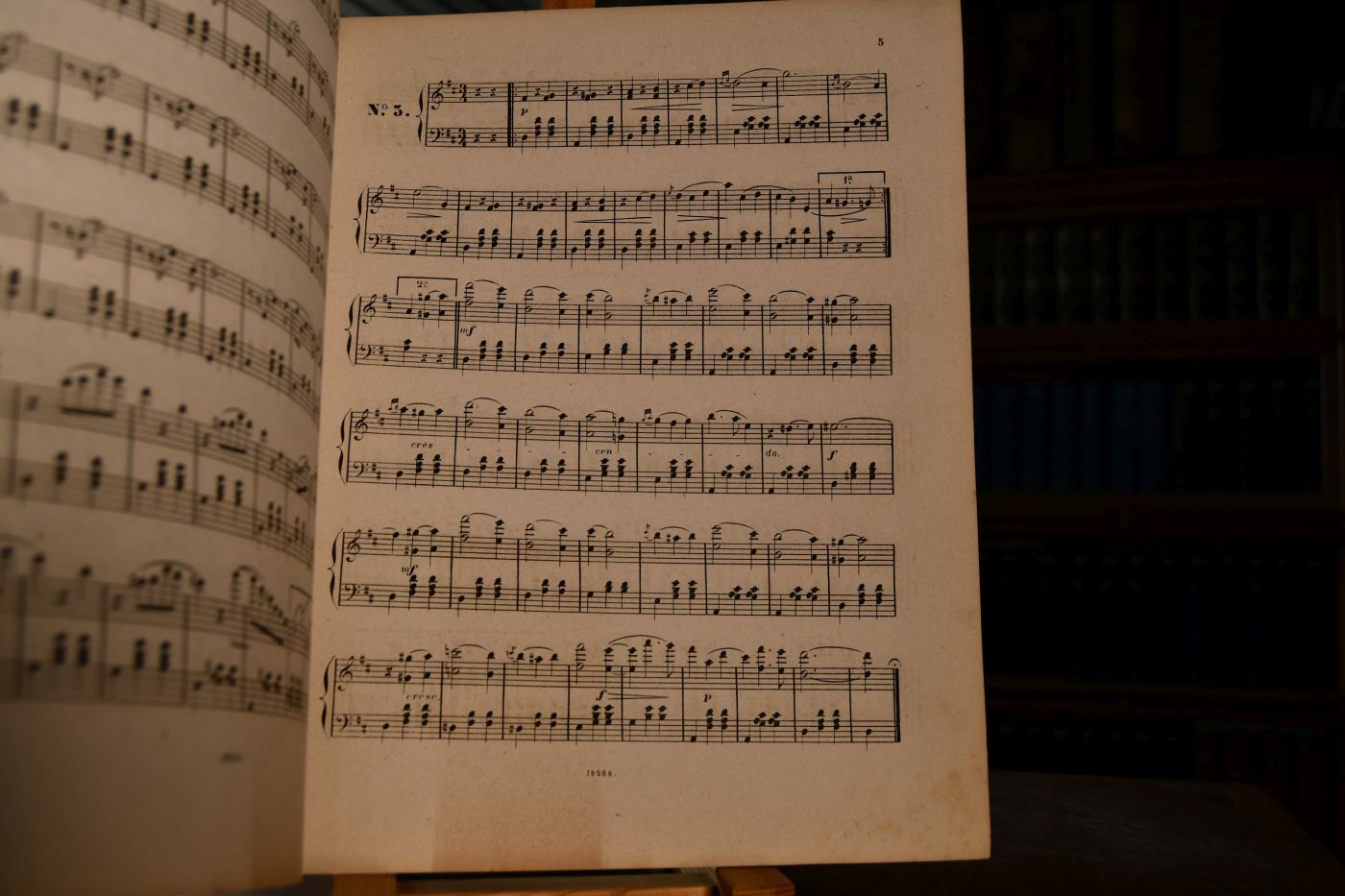 Les Gardes de la Reine (The Guards-Waltz). Valse pour Piano a 2 Mains.