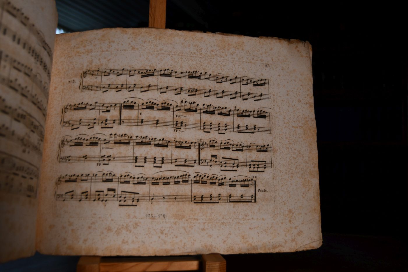 Trois Quadrilles de Contredanses pour le Piano avec Accomp. de Violon, Flute en Flagoelet (ad libitum) suv des motifs de La Muette de Portici. 2 Quadrille.
