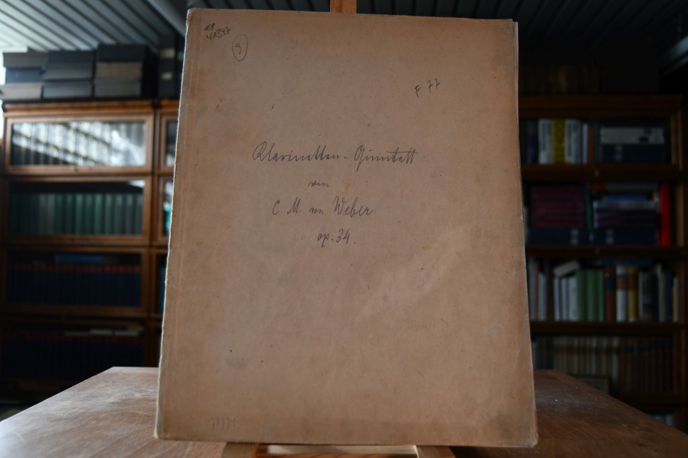 Quintetto pour Clarinette deux Violins. Alto & Violoncello composee & dediee a son ami Henry BärmannPremier Clarinette de Sa Majeste le Roi de Baviere par Charles Maria de Weber. Nouvellement corrige par l`Auteur. Op. 34.