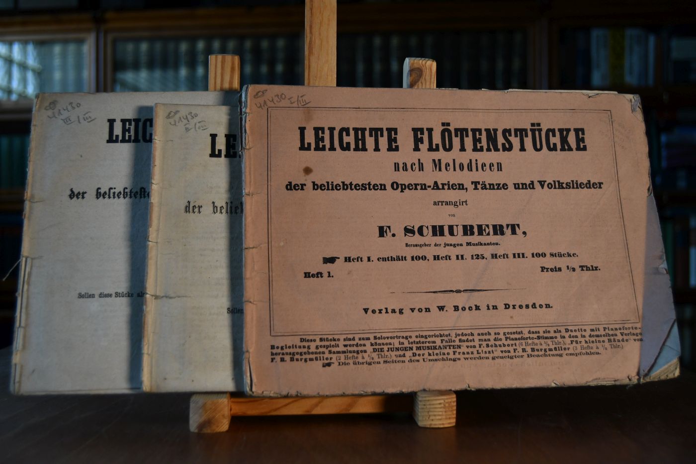 Leichte Flötenstücke nach Melodieen der beliebtesten Opern-Arien, Tänze und Volkslieder arrangirt von F. Schubert Herausgeber der jungen Musikanten. Heft 1-3.