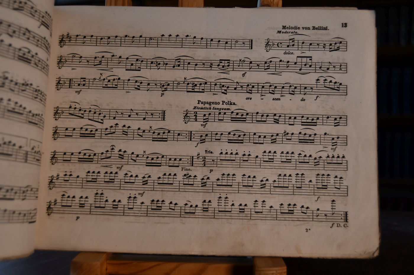 Leichte Flötenstücke nach Melodieen der beliebtesten Opern-Arien, Tänze und Volkslieder arrangirt von F. Schubert Herausgeber der jungen Musikanten. Heft 1-3.
